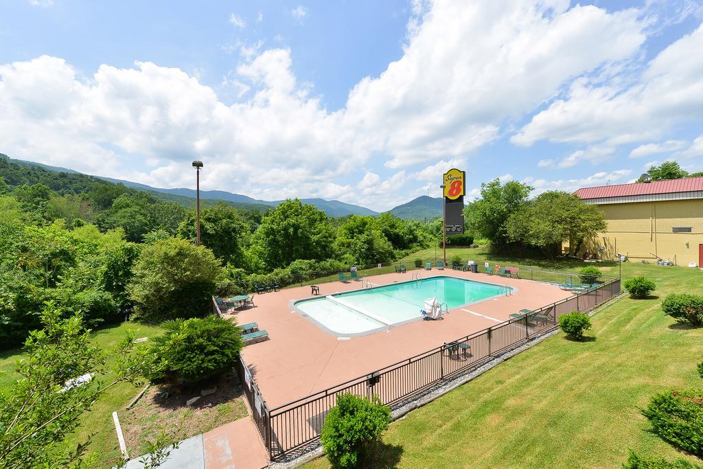 ซูเปอร์ 8 บาย วินด์แฮม แครีวิลล์ เทนเนสซี Hotel Caryville ภายนอก รูปภาพ